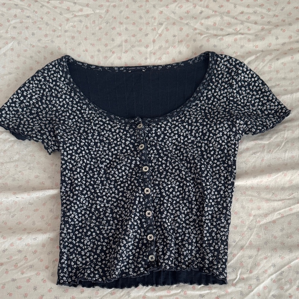 Brandy Melville Black and White Floral Crop Top